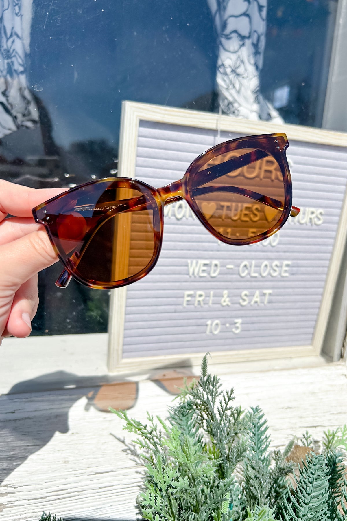 VINTAGE REMBRAND OVERSIZED BUTTERFLY SUNGLASSES Vintage Oversized Butterfly Sunglasses - Etsy main image 2